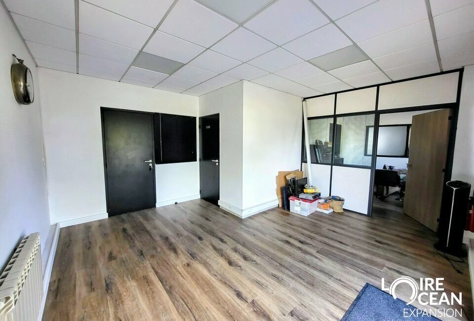 Bureaux à louer à vendre VENTE ET LOCATION D ESPACES DE BUREAUX COWORING PLAETAUX DE BUREAUX Immeubles Tertiaires