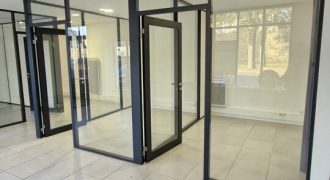 A LOUER – LOCAL COMMERCIAL – GUERANDE PROXIMITE IMMEDIATE DES REMPARTS