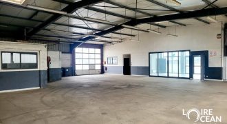 OPPORTUNITE ACQUISITION LOCAL ACTIVITE AVEC TERRAIN PRIVE SUR ST PERE EN RETZ ! BELLE VISIBILITE AVEC FORT PASSAGE ROUTIER ! OPPORTUNITE ACQUISITION LOCAL ACTIVITE AVEC TERRAIN PRIVE SUR ST PERE EN RETZ ! BELLE VISIBILITE AVEC FORT PASSAGE ROUTIER !